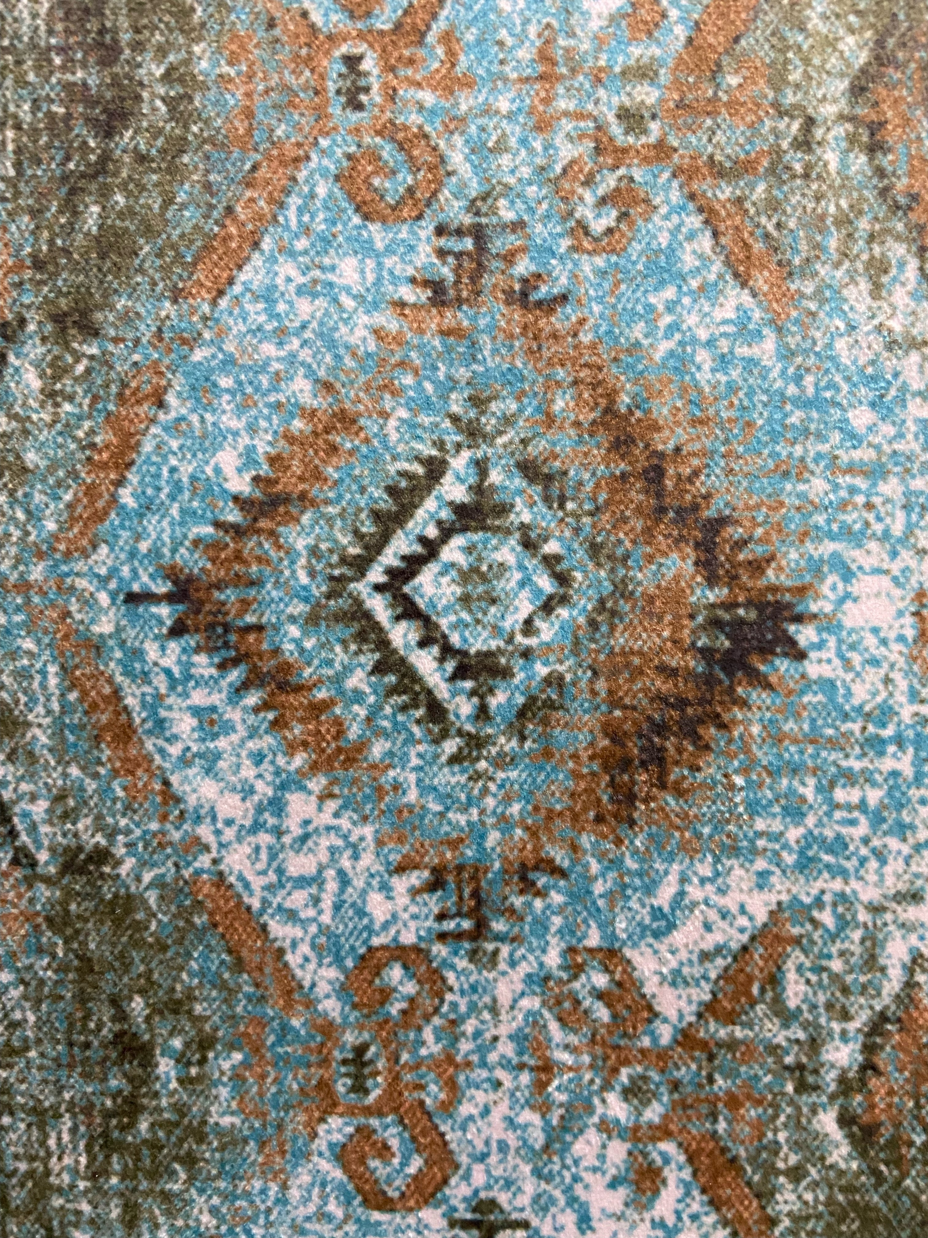 Aztec patterned design on Sapphire