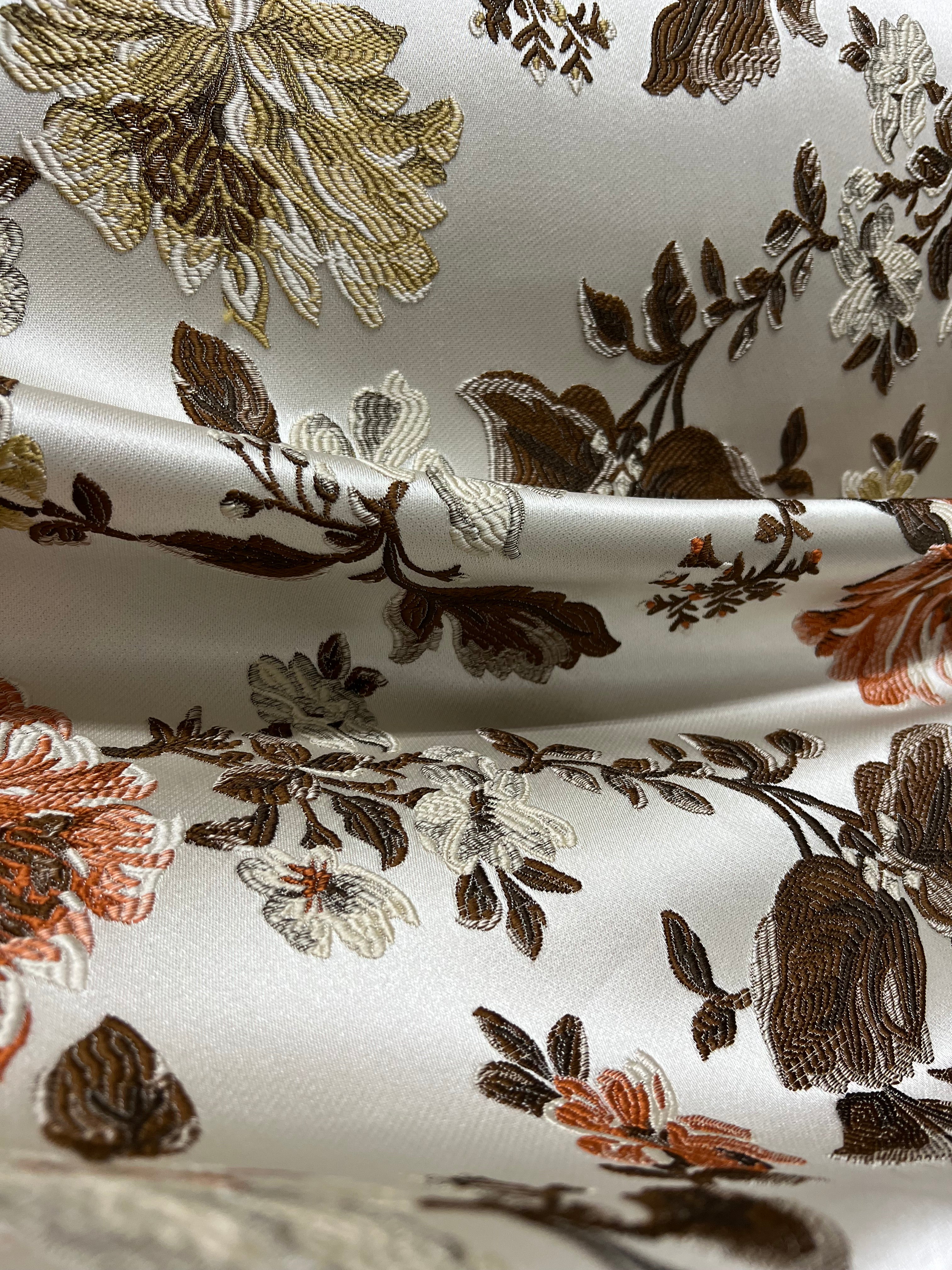 Floral pattern with Gold and brown flowers on a light background
